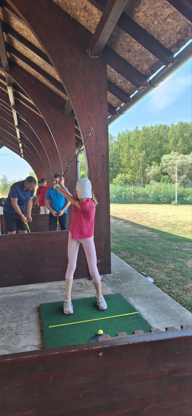 JUNIORSKI GOLF KAMP, GOLF KLUB CENTAR